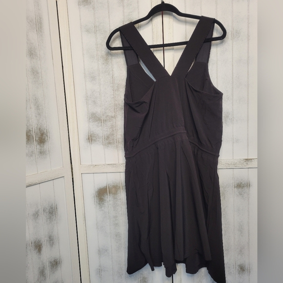 Nwot Athleta Savanah Mini Dress Black Small - Picture 5 of 8